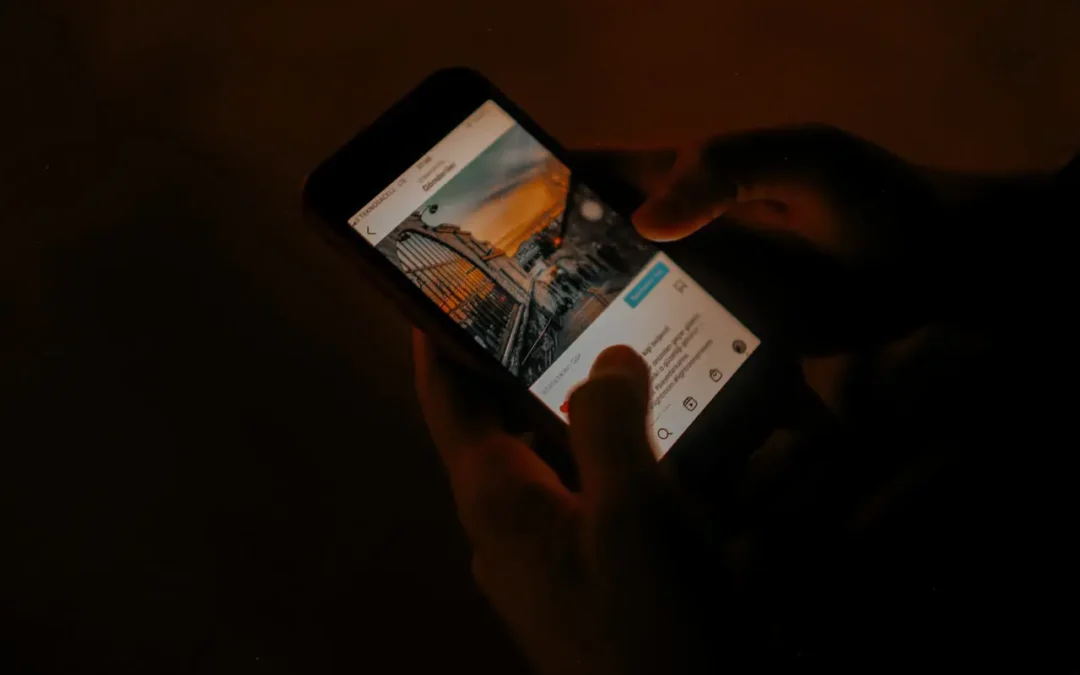 O czym pisać z dziewczyną? 10 pomysłów na ciekawą rozmowę